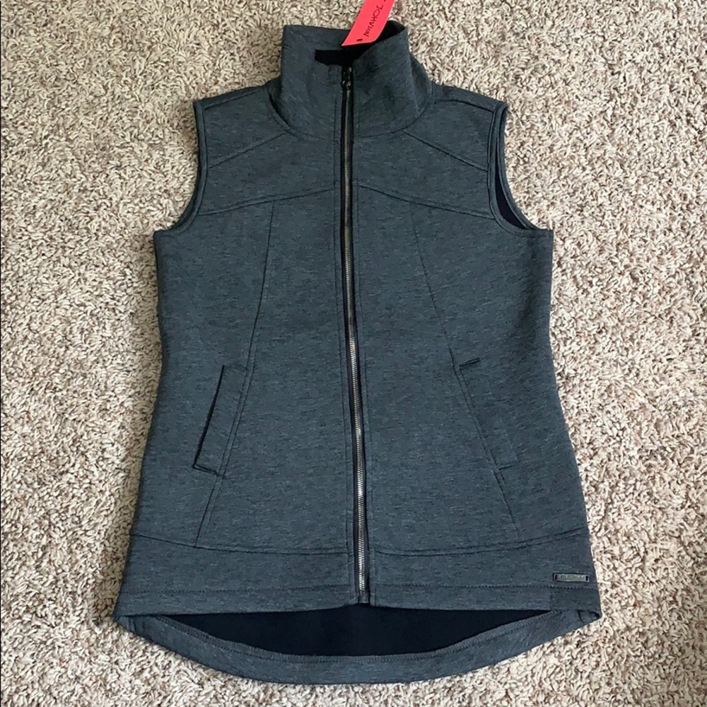 NWT Betsey Johnson Performance Vest